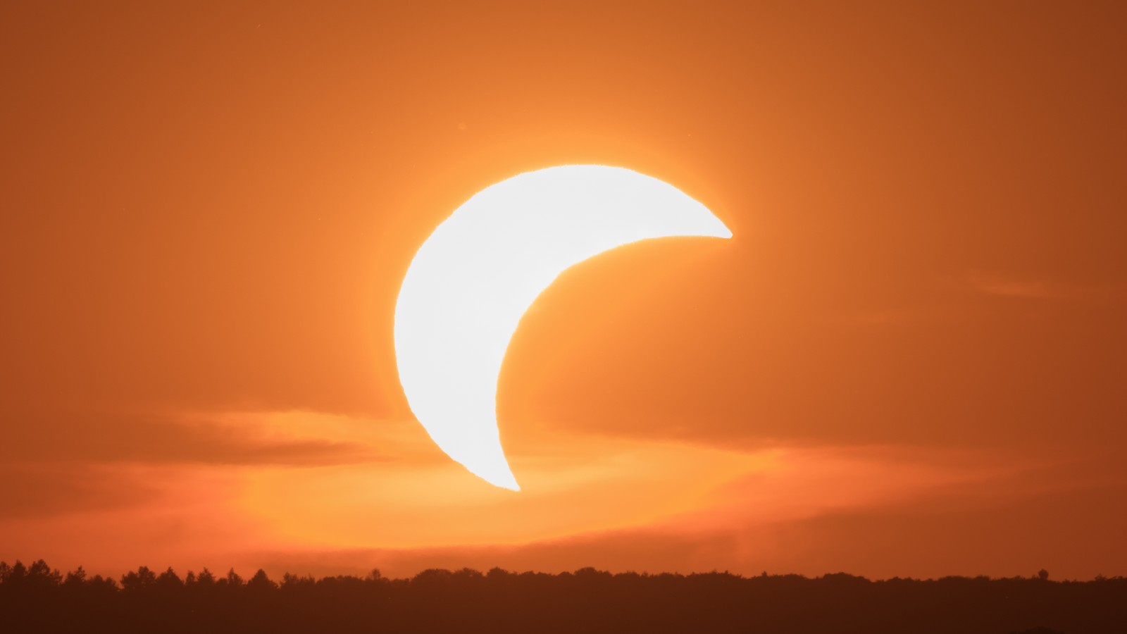 Why Your Skies Turn Magenta (and How RapidRAW Fixes It)